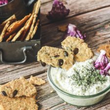 tzatziki-concombre-aneth-crackers-graines